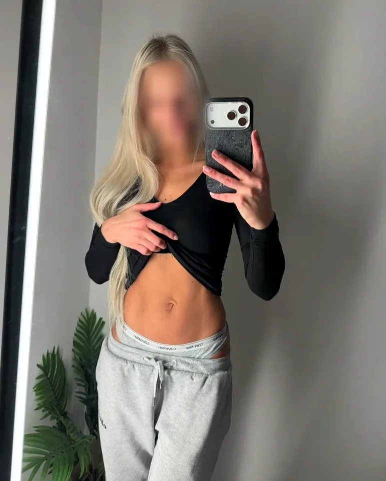 Deborah, 26 anni